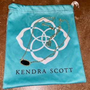 Black stone Kendra Scott necklace!